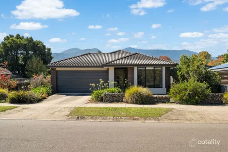 Property photo of 6 Monash Drive Porepunkah VIC 3740