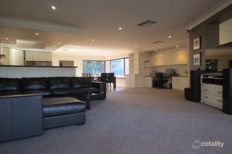 Property photo of 10-12 Lindisfarne Avenue Croydon VIC 3136