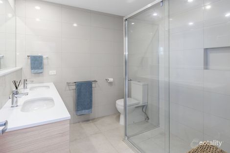 Property photo of 43 Park Cove Boulevard Hope Island QLD 4212