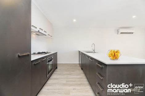 Property photo of 19 Stonewood Circuit Hadfield VIC 3046