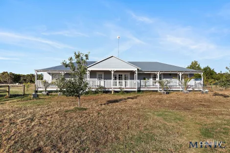 Property photo of 31 Lampiter Drive Mardella WA 6125