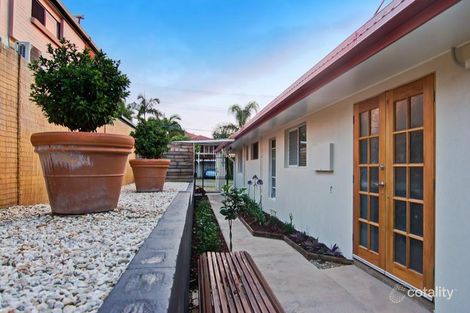 Property photo of 2 Daniel Court Scarborough QLD 4020