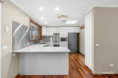 Property photo of 12 Dyer Place Wanniassa ACT 2903