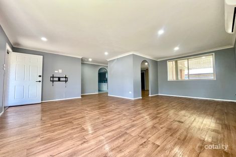 Property photo of 14 Beyer Place Currans Hill NSW 2567