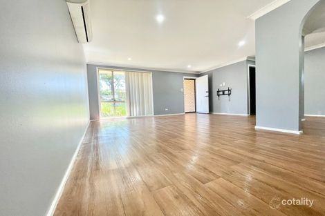 Property photo of 14 Beyer Place Currans Hill NSW 2567