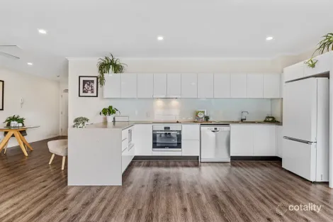 Property photo of 351/986 Wynnum Road Cannon Hill QLD 4170