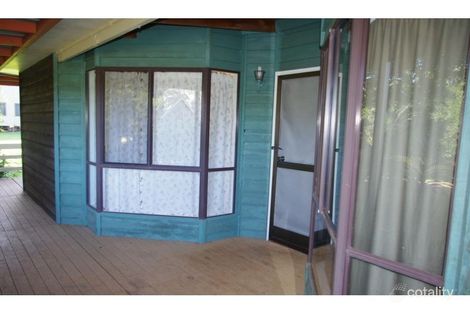 Property photo of 8 June Parade Lamb Island QLD 4184