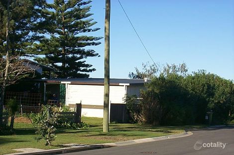 9 Phillip St, Beachmere, QLD 4510