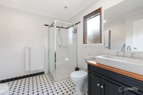 Property photo of 16 Elderslie Place Forest Lake QLD 4078