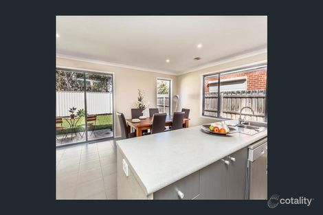 Property photo of 28 Dunbarrim Avenue Cairnlea VIC 3023