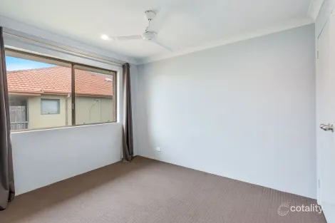 Property photo of 8/6 Lenneberg Street Southport QLD 4215