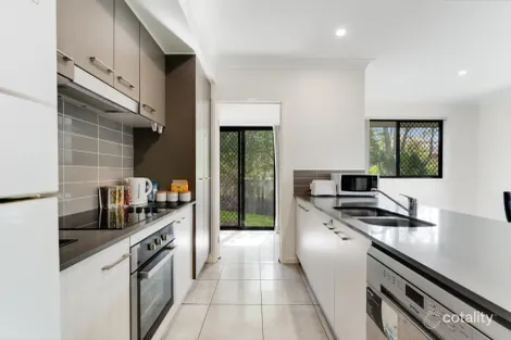 Property photo of 6 Essington Mews Leichhardt QLD 4305