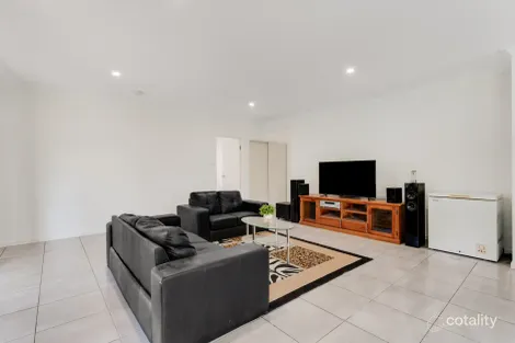 Property photo of 6 Essington Mews Leichhardt QLD 4305