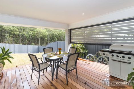 Property photo of 38 Floresta Crescent Cameron Park NSW 2285