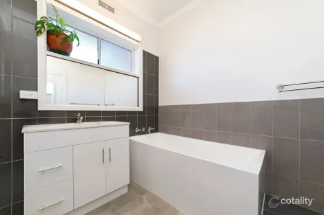 Property photo of 13 Spring Street Koroit VIC 3282