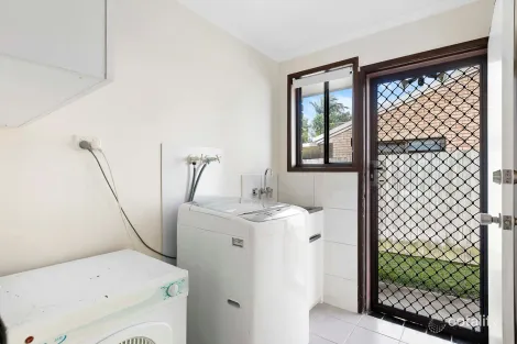 Property photo of 12 Maryanne Court Point Vernon QLD 4655