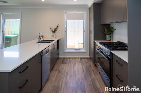 Property photo of 2 Turramia Crescent Gobbagombalin NSW 2650