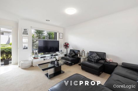 Property photo of 1 Richmond Circuit Mulgrave VIC 3170