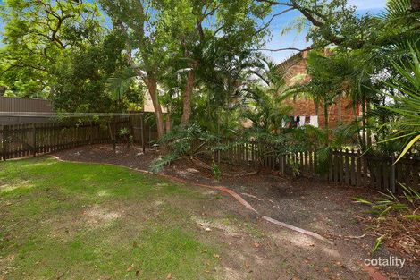 Property photo of 2/150 Clarence Road Indooroopilly QLD 4068