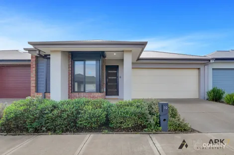 10 Juliete St, Strathtulloh, VIC 3338