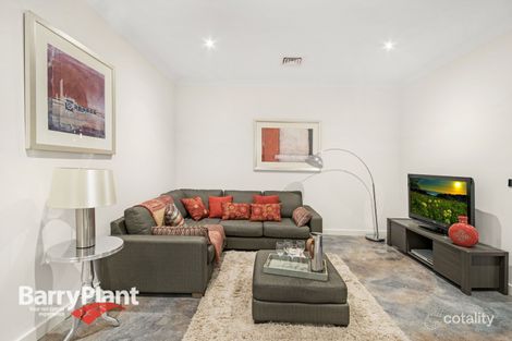 Property photo of 11 Chiswick Crescent Derrimut VIC 3026