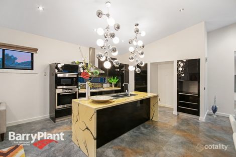 Property photo of 11 Chiswick Crescent Derrimut VIC 3026