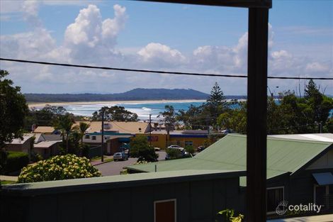 13 Stewart St, Crescent Head, NSW 2440