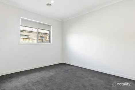 Property photo of 15 Saltmarsh Crescent Point Cook VIC 3030