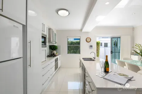 Property photo of 1/15 Orchard Street Hawthorne QLD 4171