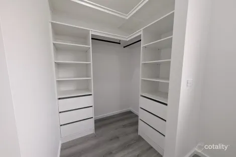 Property photo of 55 Argant Loop Sunbury VIC 3429