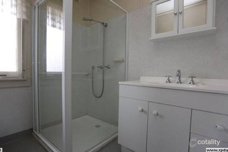 Property photo of 962 Captain Cook Drive North Albury NSW 2640