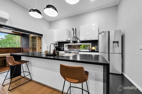 Property photo of 2 Autumn Grove Mooroolbark VIC 3138