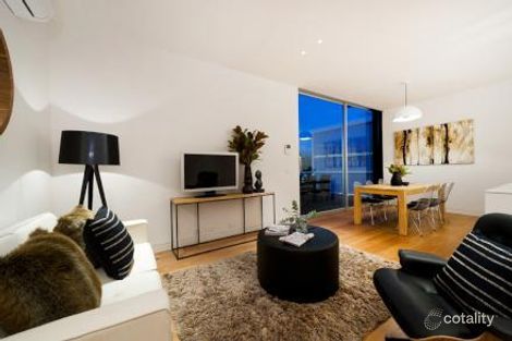 Property photo of 19 Charnwood Grove St Kilda VIC 3182