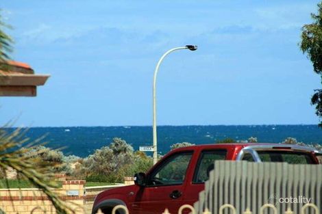 Property photo of 32 Cornwallis Road Madora Bay WA 6210