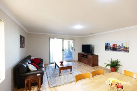 Property photo of 21 Evesham Drive Ellenbrook WA 6069