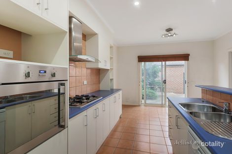 Property photo of 10 Hester Walk Macleod VIC 3085