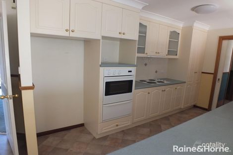 Property photo of 2 Angel Court Young NSW 2594