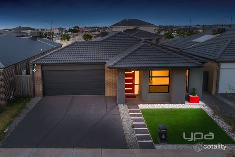 Property photo of 10 Annecy Boulevard Fraser Rise VIC 3336