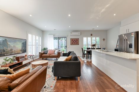 Property photo of 2 Silvergrass Court Croydon VIC 3136