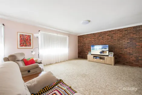 Property photo of 60 Tenth Avenue Budgewoi NSW 2262