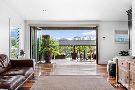 Property photo of 11 Davidson Terrace Teneriffe QLD 4005