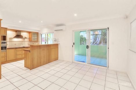 Property photo of 1/4 Fraser Terrace Highgate Hill QLD 4101