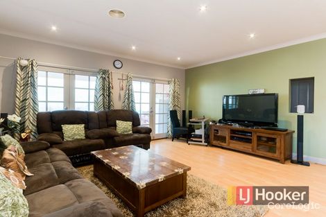 Property photo of 47 Wakenshaw Crescent Pakenham VIC 3810