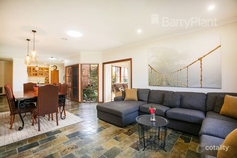 Property photo of 8 Hilda Mews Aspendale Gardens VIC 3195