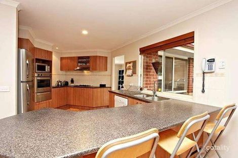 Property photo of 2 Sharpe Street Hillside VIC 3037