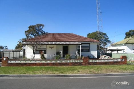 1 Tresnan St, Unanderra, NSW 2526