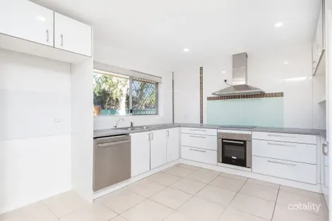 Property photo of 10 Queenscliff Crescent Robina QLD 4226