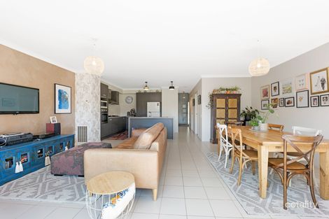 Property photo of 24 Grevillea Circuit Maidstone VIC 3012