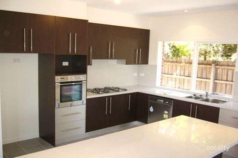 Property photo of 12 London Court Greensborough VIC 3088