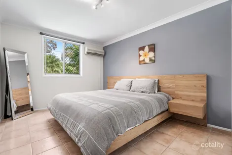 Property photo of 1 Birru Street Wynnum West QLD 4178